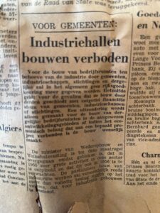 Krantenartikel uit 1955: Industriehallen bouwen verboden