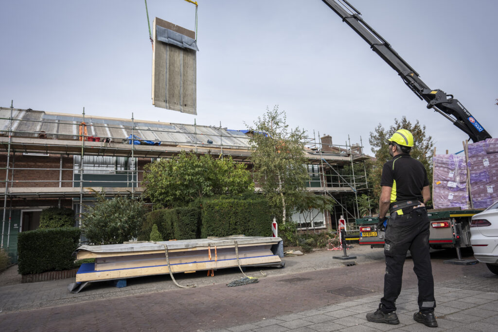 Plaatsen dakelement RE-DO in Bussum